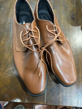 Joseph Abboud Men's Tan Leather Lace-Up Derby Shoes Never worn